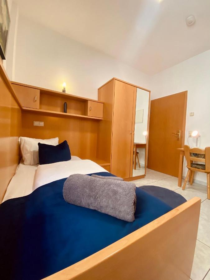 Hotel La Ferte Stuttgart Eksteriør billede