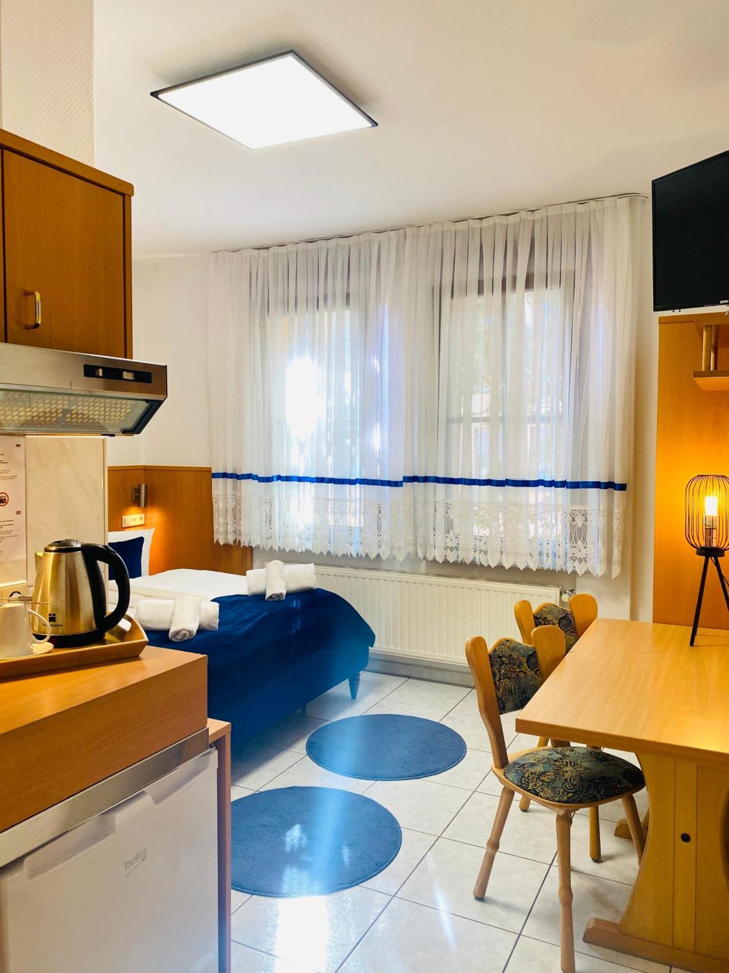 Hotel La Ferte Stuttgart Eksteriør billede